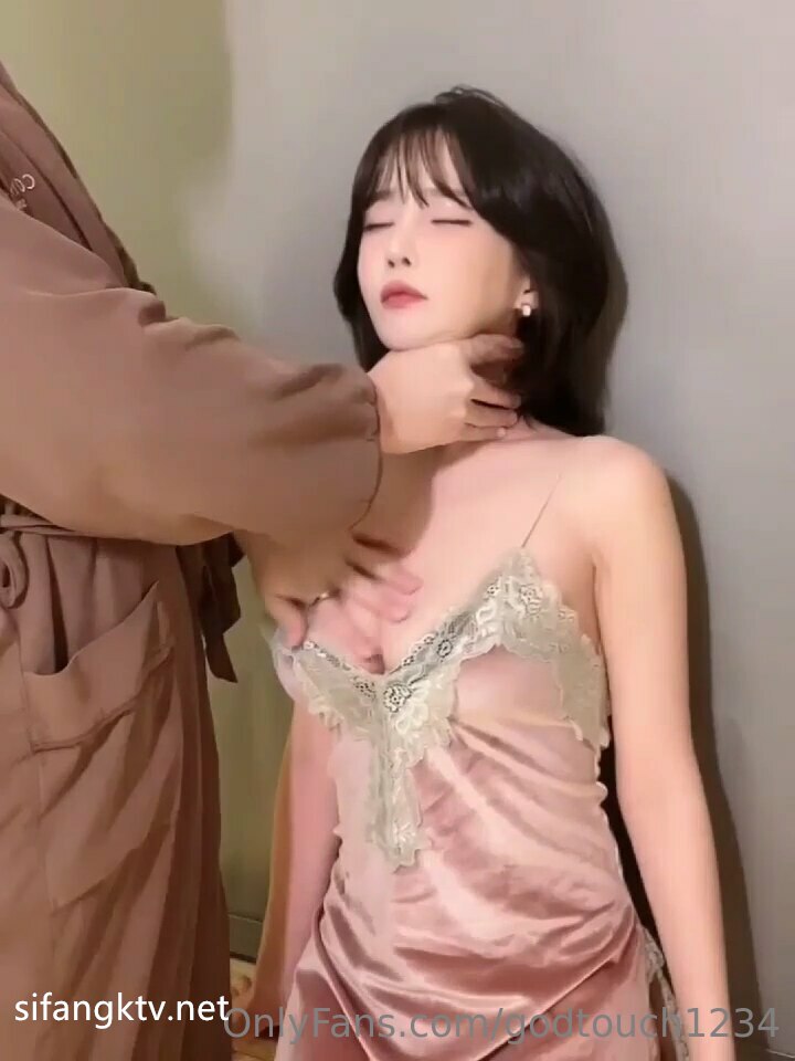 ✿极品尤物❤️女神✿ 劲爆身材性感白虎穴美少女▌锅锅酱 ▌学生装情趣挑逗 跳蛋玩弄美穴太嫩了 爆肏出浆爸爸用力操我~